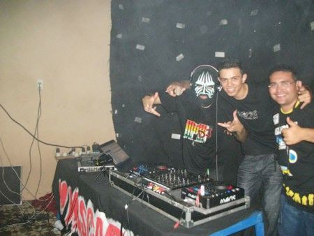 DJ MASCARADO E DJ CARLINHOS