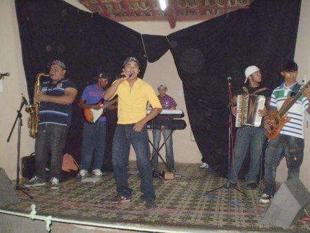 OS GAROTOS DO FORRÓ